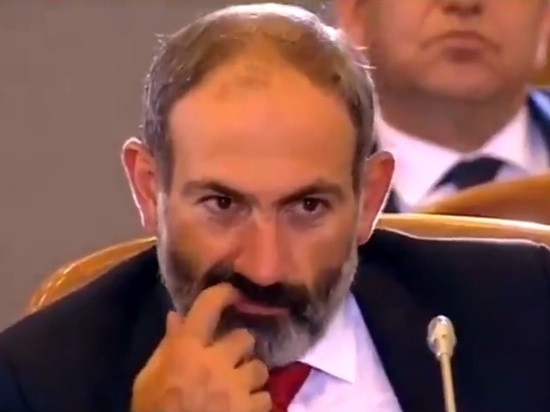 Ermeni Başbakan Paşinyan, kameralara fena yakalandı