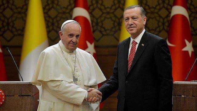 Trump düşmanı Papa Erdoğan’ı bekliyor!