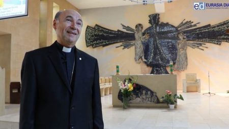 Papa’nın ziyareti öncesi Katolik kilisesinde özel röportaj