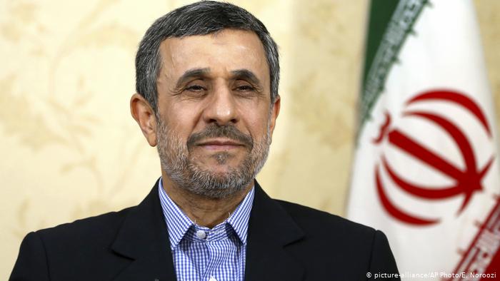 AhmediNejad İran’da Cumhurbaşkanlığı seçimleri için adaylık başvurusu yaptı