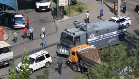 More Arrests Made As Armenian Hostage Crisis Drags On