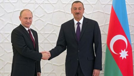 Putin-Aliyev ile telefonda görüştü