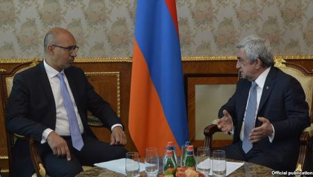 Armenia Sets Conditions For Renewed Talks With Azerbaijan