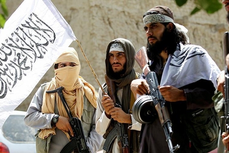 Taliban, Afganistan-Tacikistan sınırının üçte ikisini kontrol ediyor
